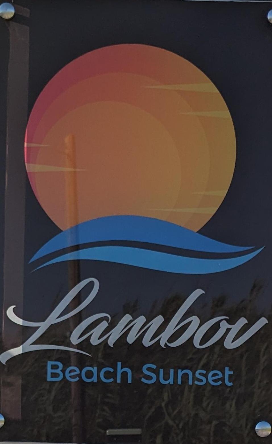 Lambou Beach Sunset Soroni Eksteriør billede